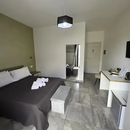 Bed & Breakfast Four Winds 4*