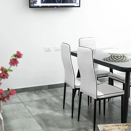 B&B Four Winds 50Mt Spiaggia & Castello Aragonese Wifi & Ac
