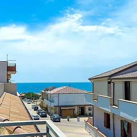 Four Winds فندق مبيت وإفطار 4*