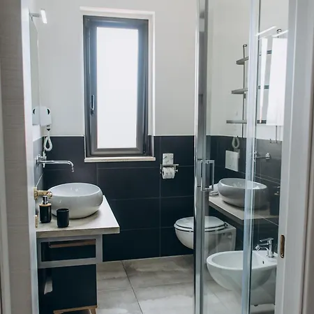 B&B Four Winds 50Mt Spiaggia & Castello Aragonese Wifi & Ac 4* Le Castella (Calabria)