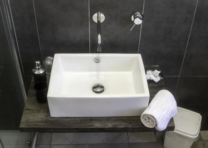 Four Winds Bed & Breakfast 4*